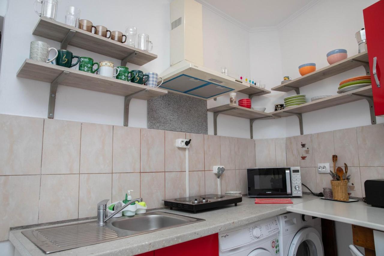 Cosy Apartment In City Centre Oradea Exterior photo